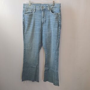 Chic Light Blue Flare Jeans for Women